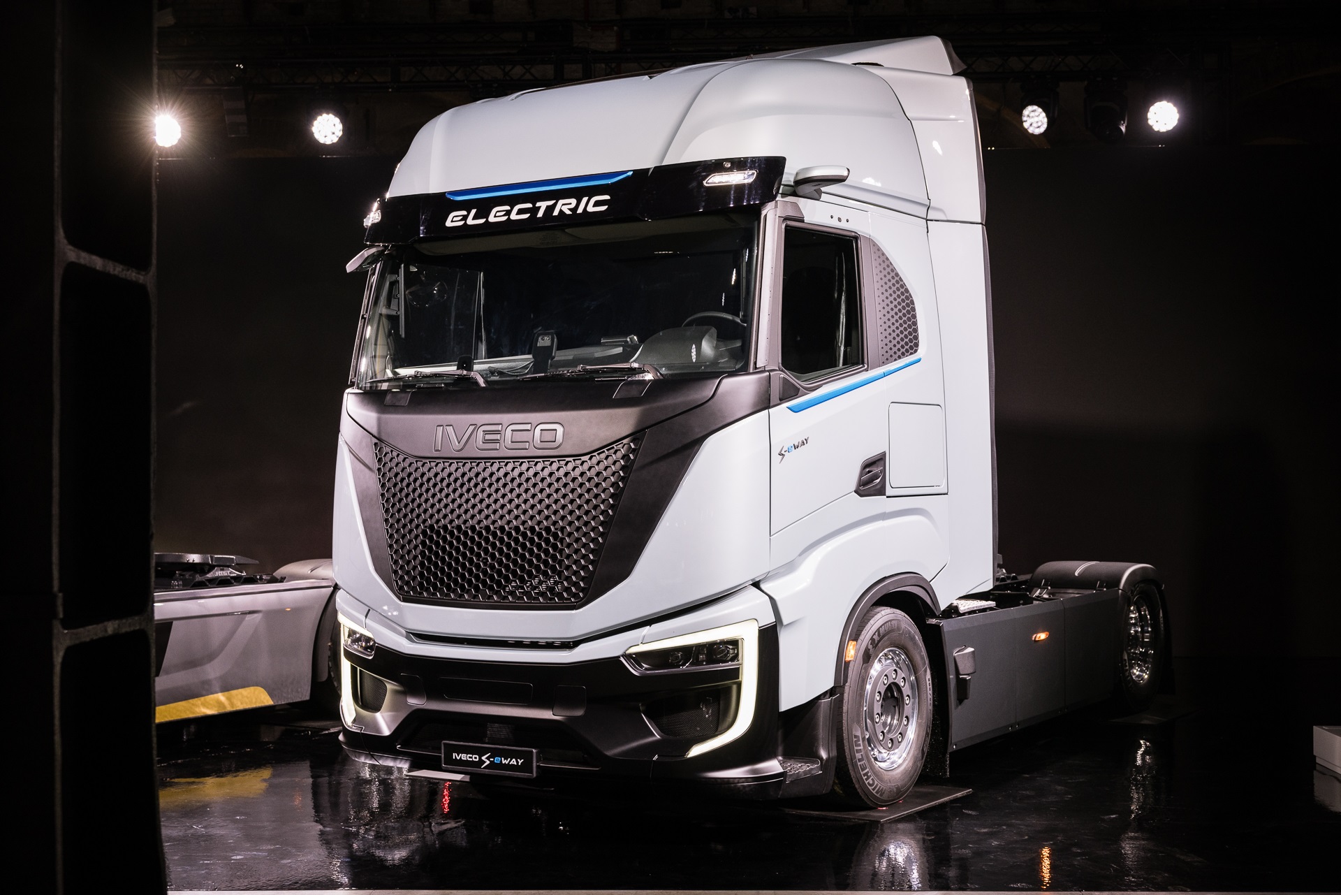IVECO_S-eWay_Artic