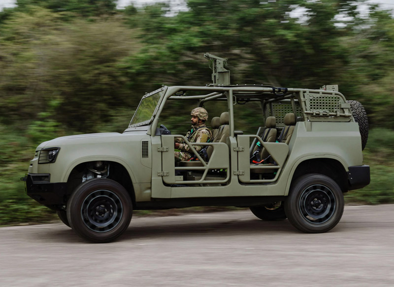 Land Rover lança versões militares do Defender